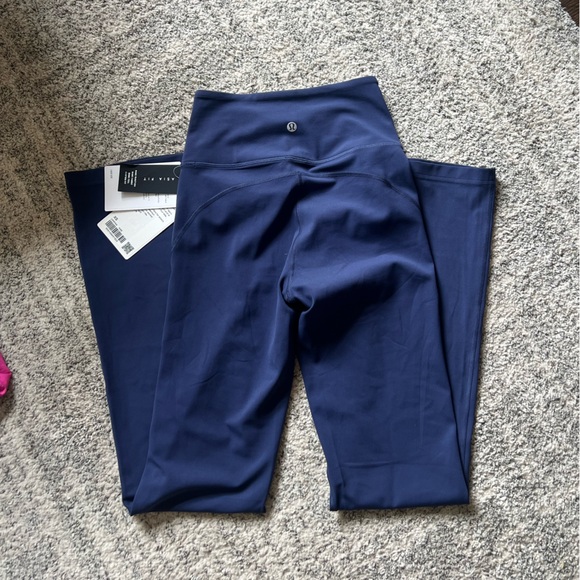 Lululemon Groove Super-High-Rise Nulu Flared Pants
Asia Fit - Picture 2 of 8